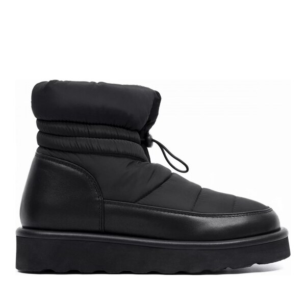 UGG Women's Classic Mini Blow Mate Black