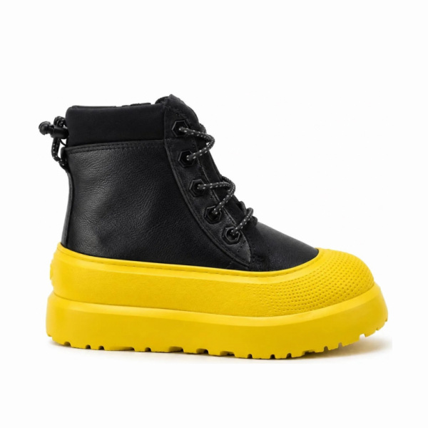 UGG Kids Neumel Hybrid Black Leather Summer