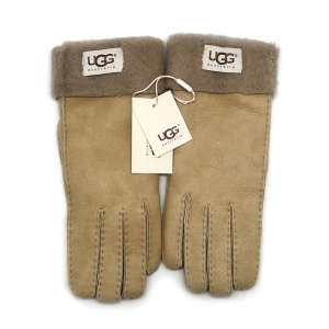 UGG Women's Classic Gloves Suede Sand
