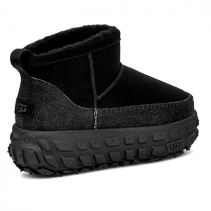 UGG  Women