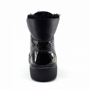 UGG Women